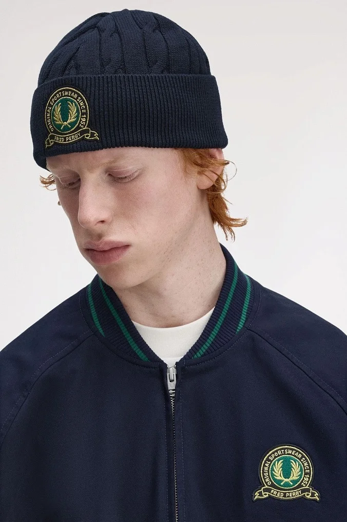 Шапка Fred Perry Tennis Badge Cable Beanie